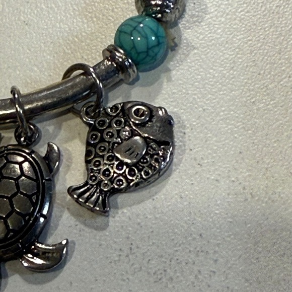 Beach Days Charm Bracelet Turquoise Silver Tone Bead Stretch Nautical - Picture 2 of 5